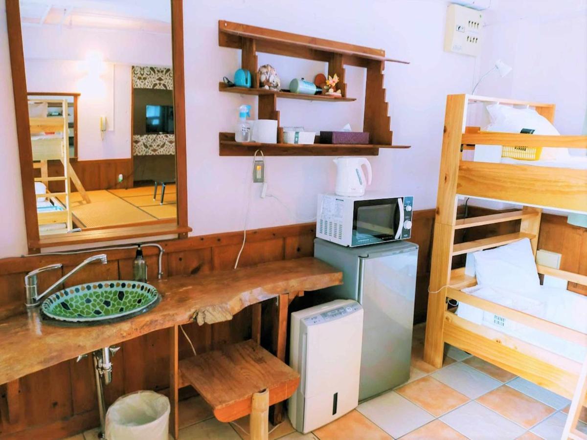 Buzz Resort Onna Esterno foto