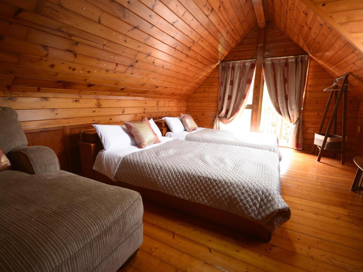 Buzz Resort Onna Esterno foto