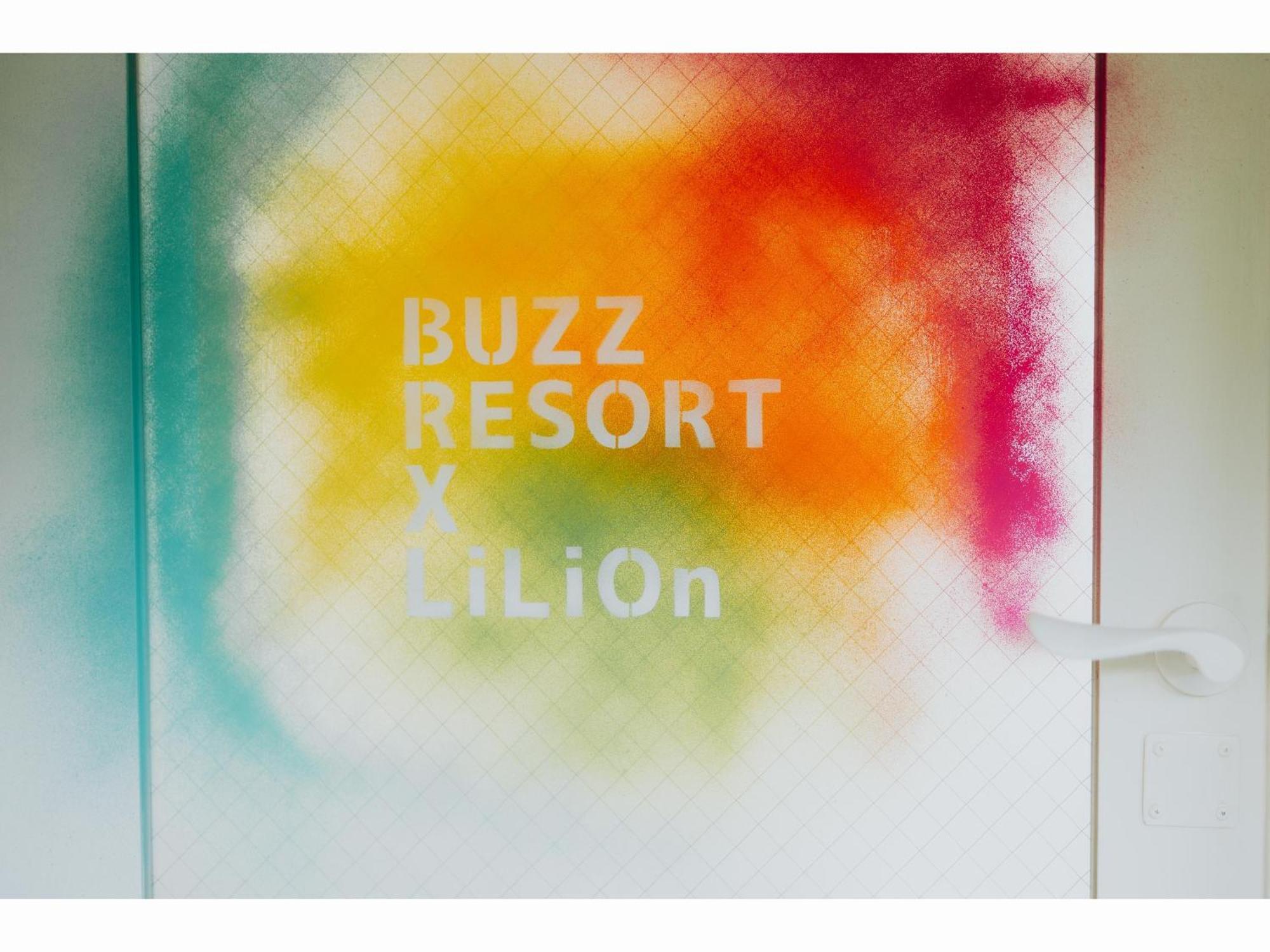 Buzz Resort Onna Esterno foto